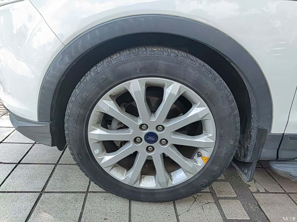 Ford Kuga, 2016 23