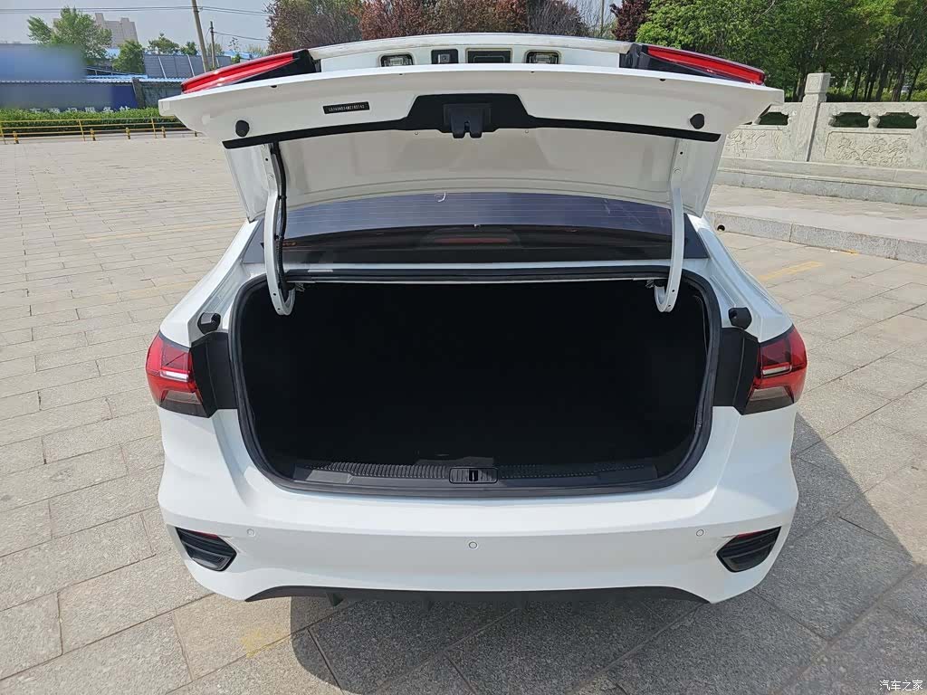 Roewe i5, 2021 21