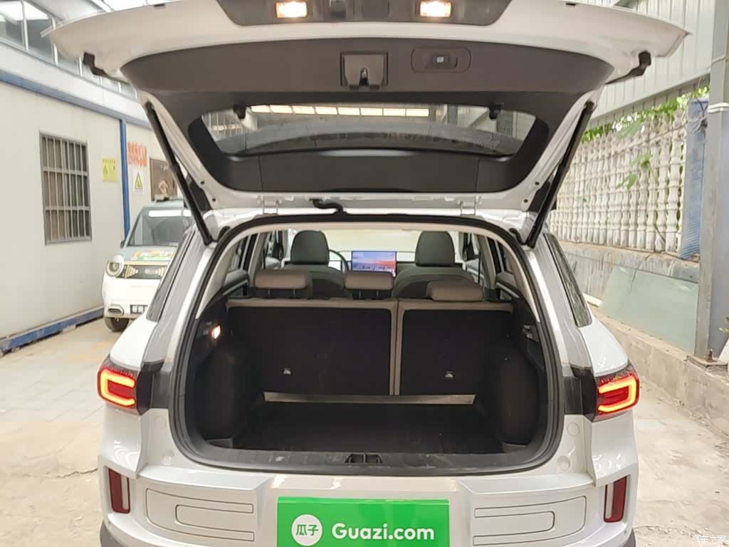 Geely Icon, 2025 19