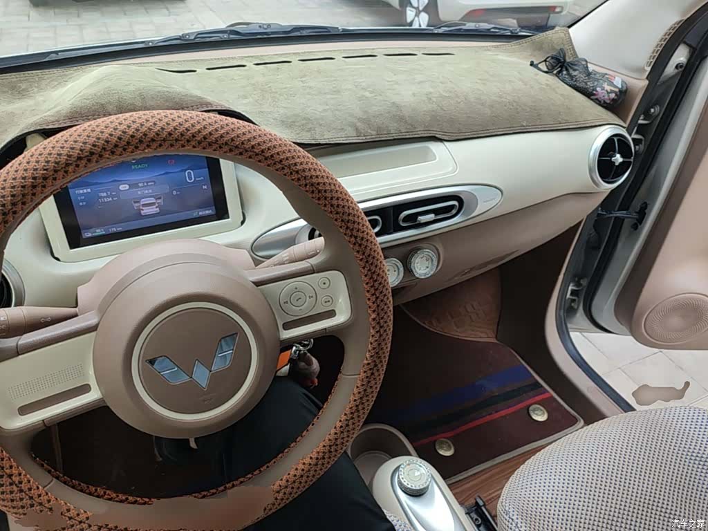 Wuling MINIEV, 2025 10