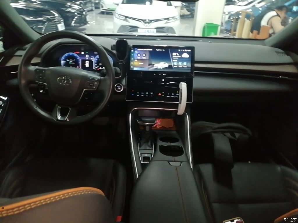 Toyota Avalon, 2025 10