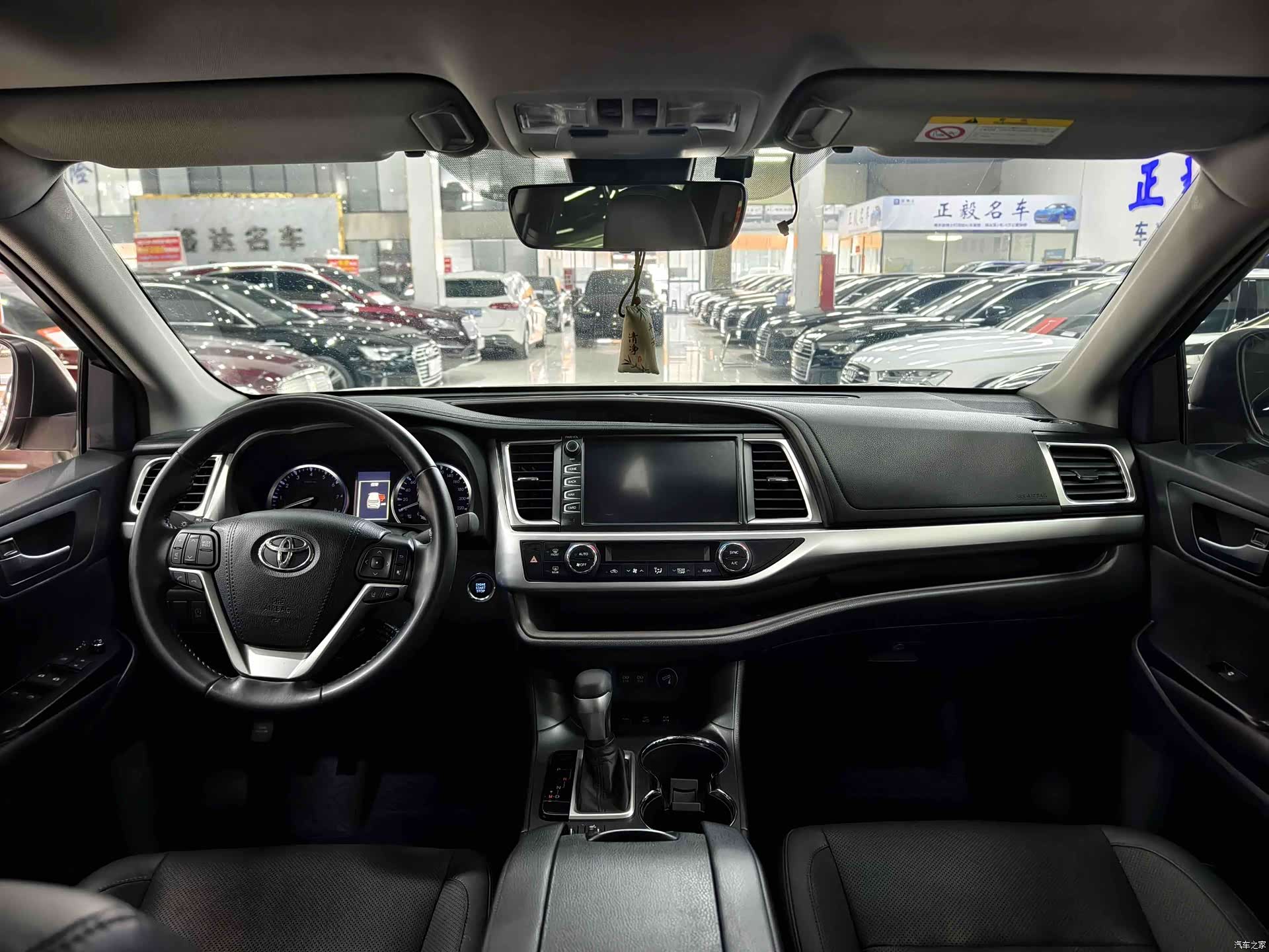 Toyota Highlander, 2020 все фото