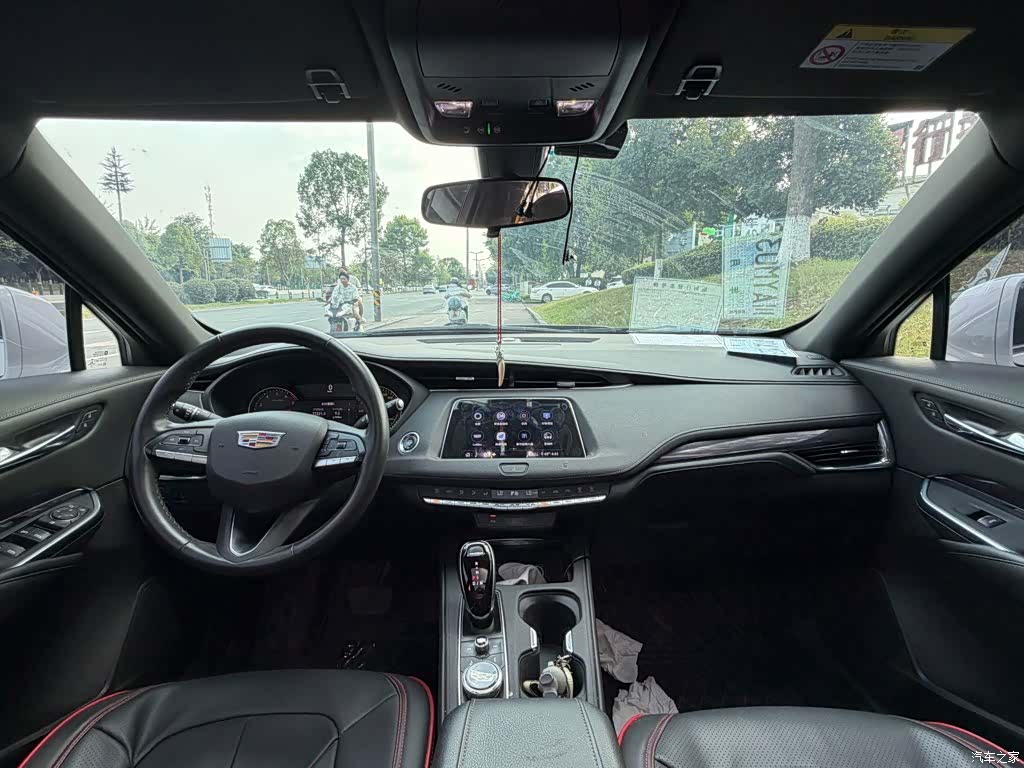 Cadillac XT4, 2020 13