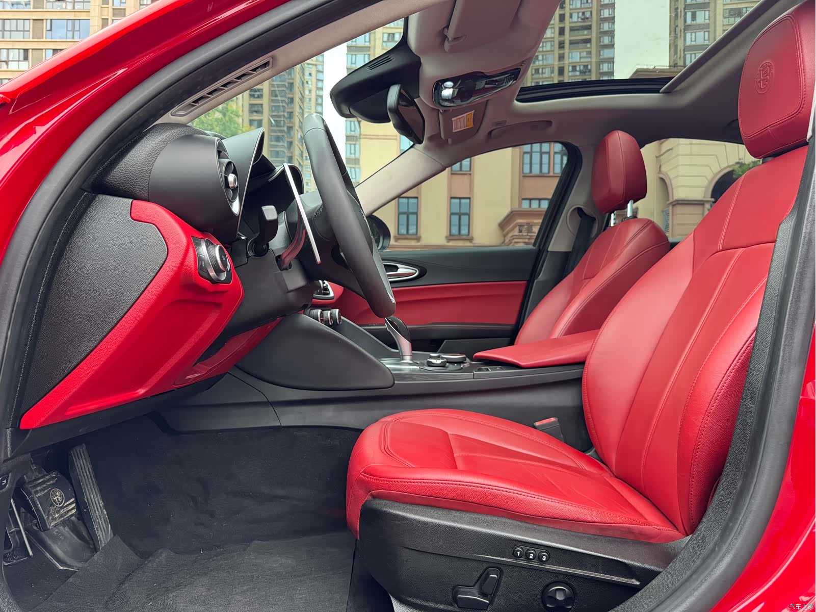 Alfa Romeo Giulia, 2017 7