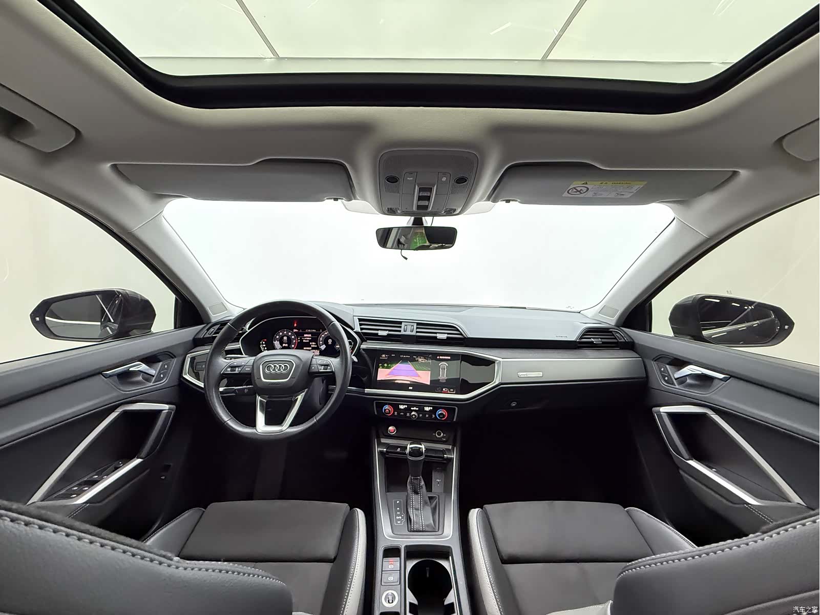 Audi Q3, 2023 10