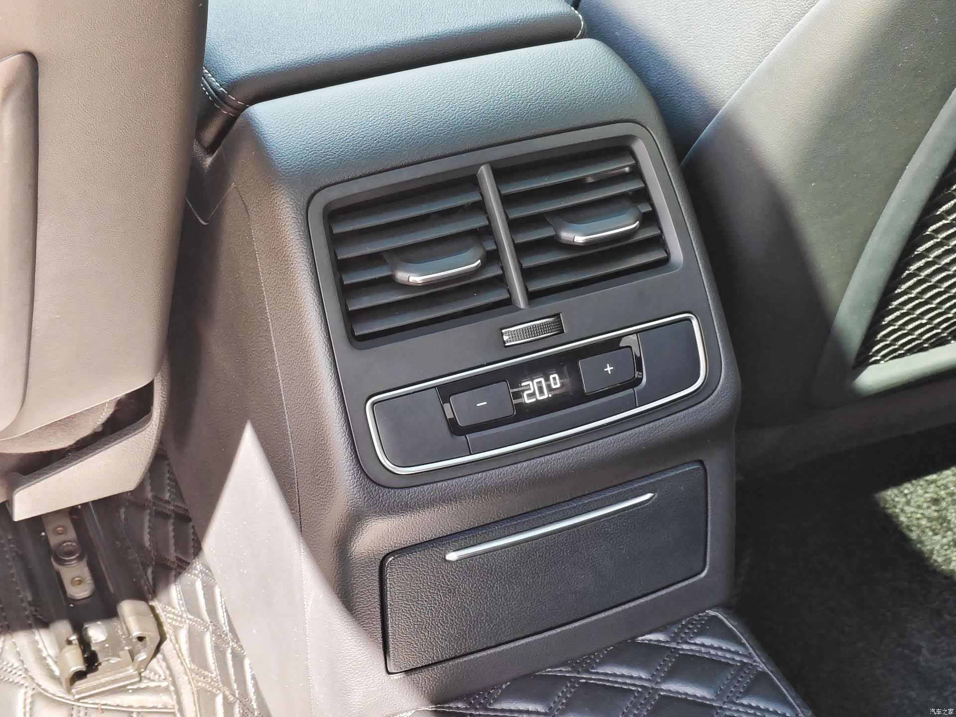 Audi A4L, 2023 13