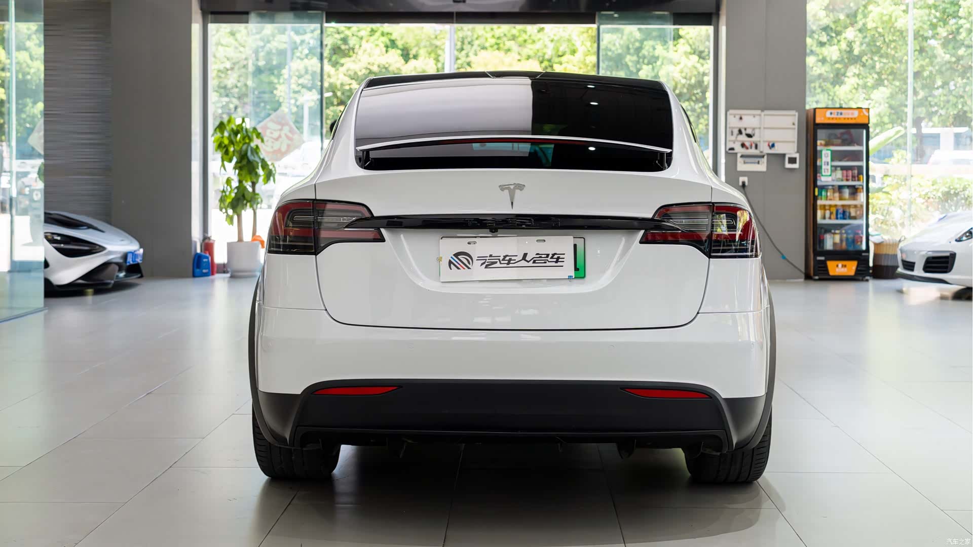 Tesla Model X, 2017 14