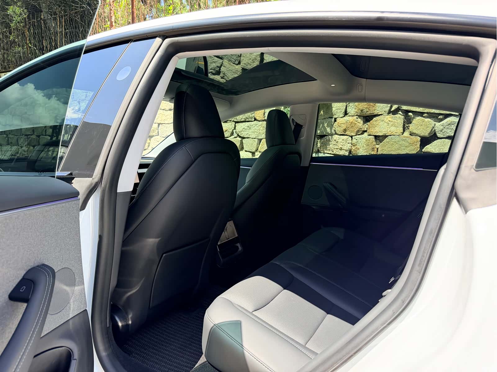 Tesla Model 3, 2024 6