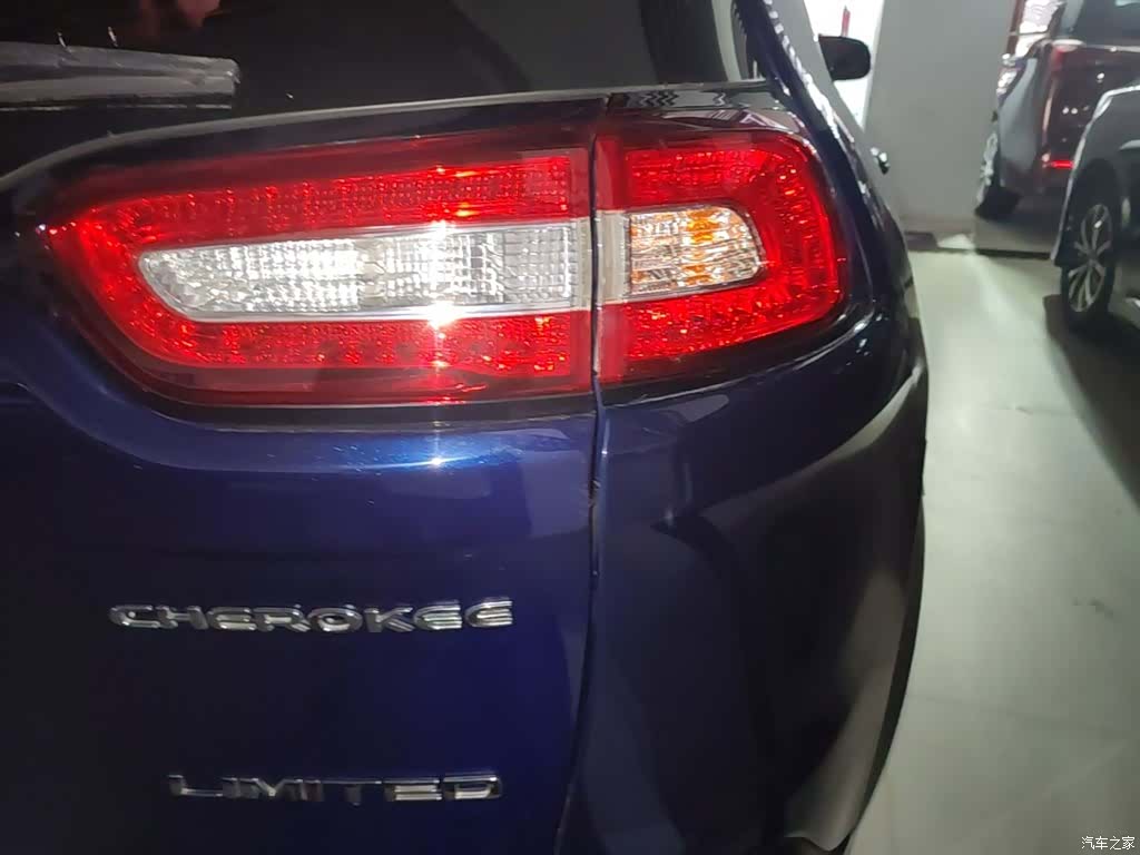Jeep Cherokee, 2018 8