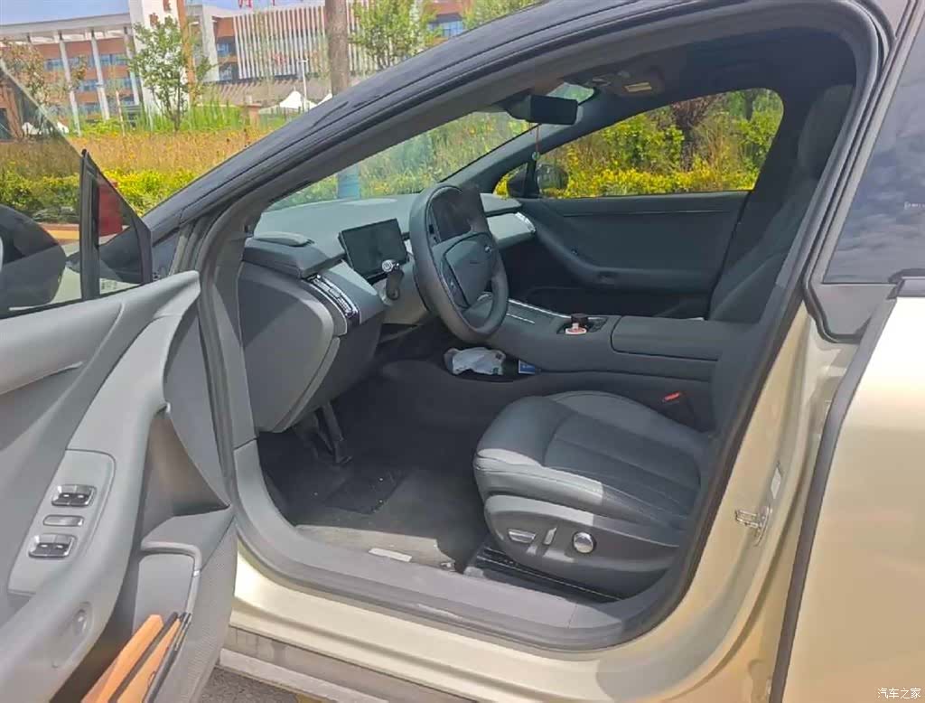 Xpeng P7, 2025 3