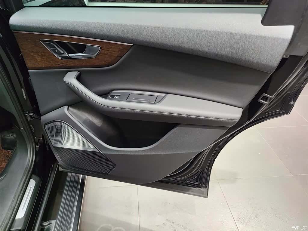 Audi Q7, 2024 18