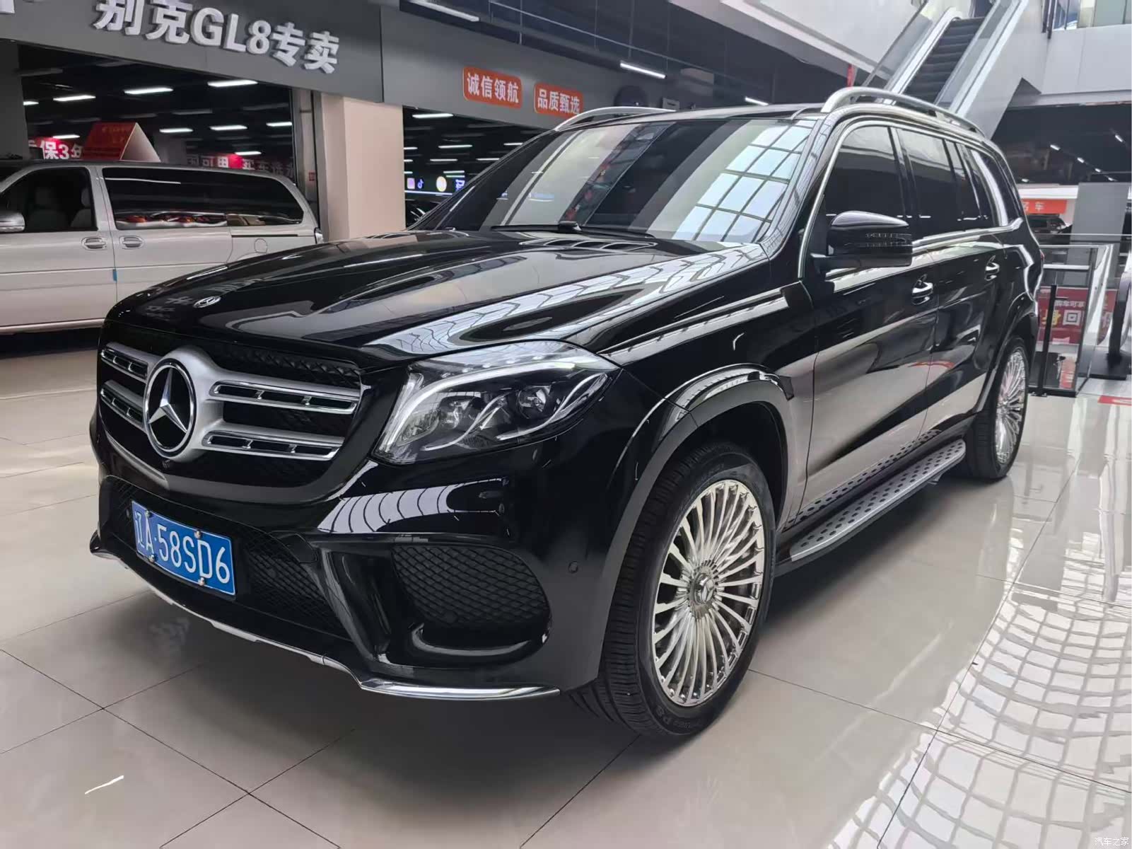 Mercedes-Benz GLS, 2019 1