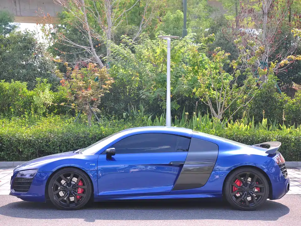 Audi R8