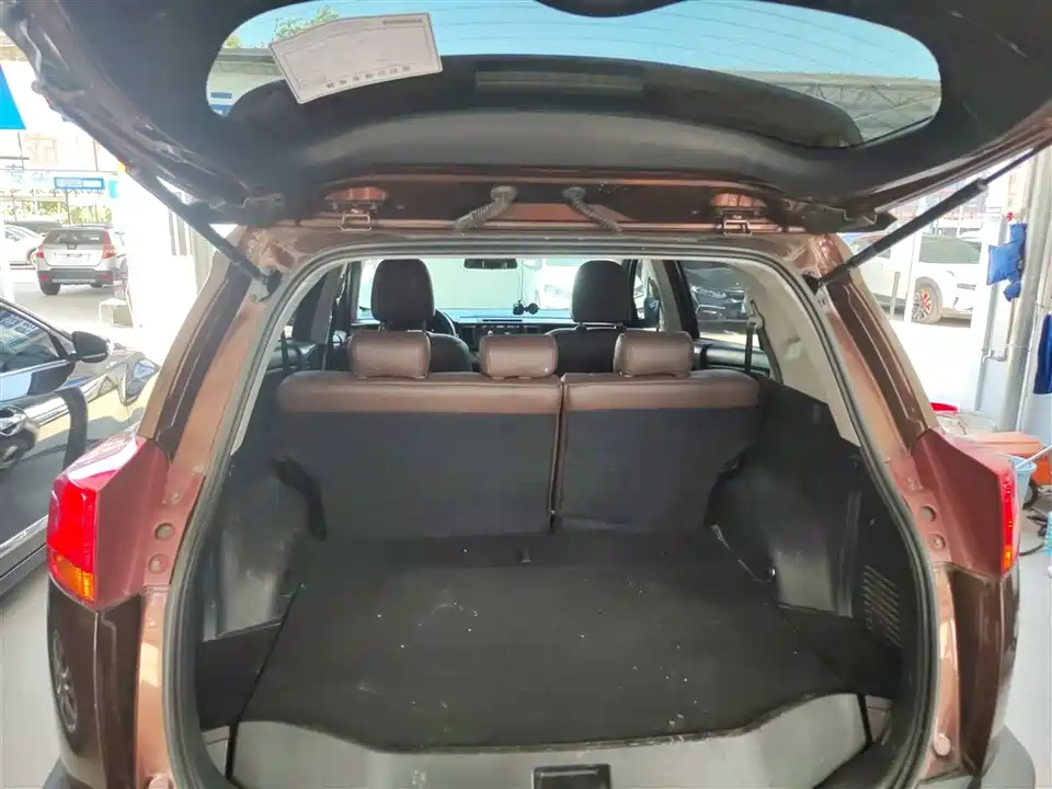 Toyota RAV4 Rongfang