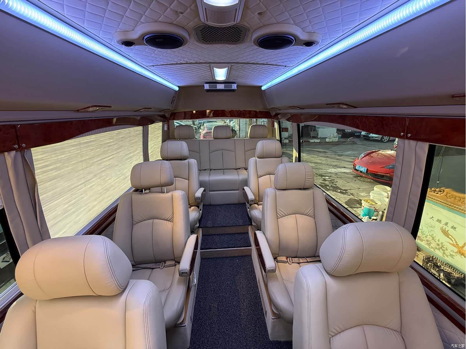 Toyota Coaster, 2012 17
