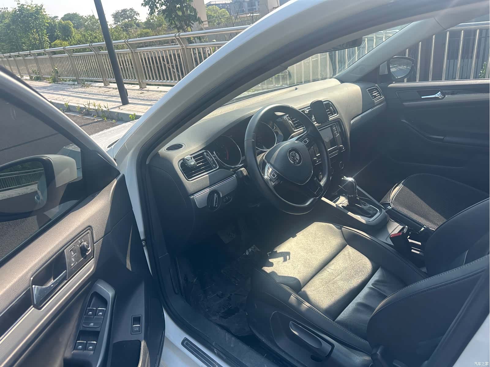 Volkswagen Sagitar, 2019 7