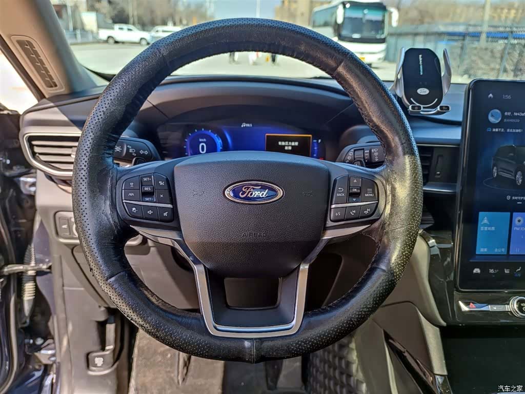 Ford Explorer, 2021 12