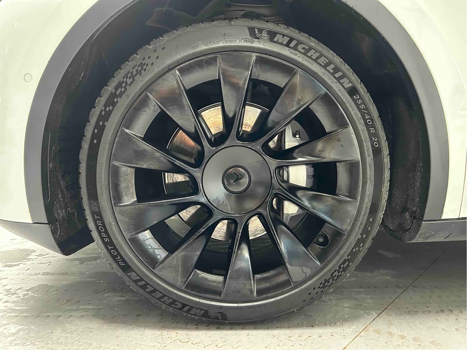 Tesla Model Y, 2021 19