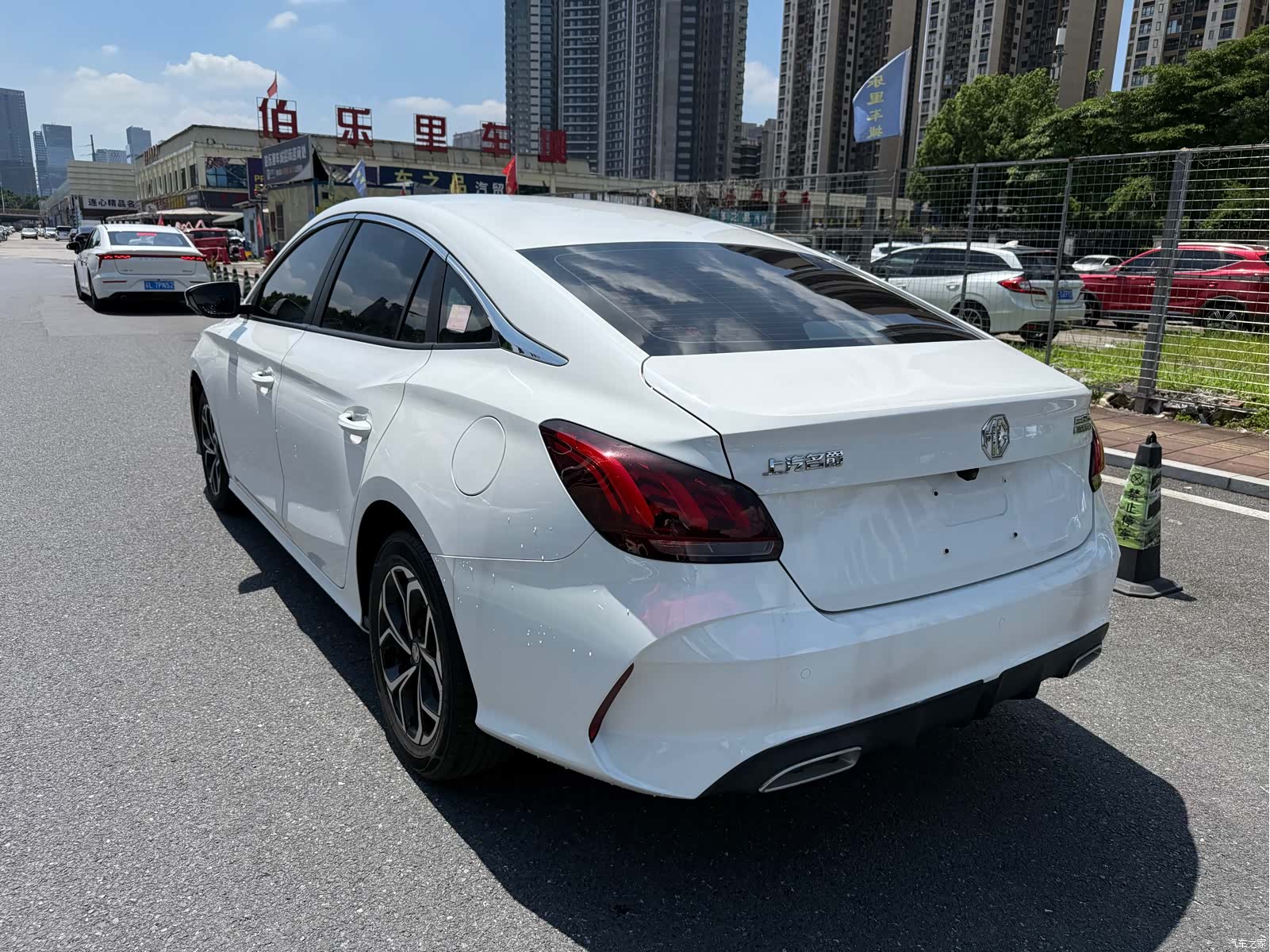 MG MG5, 2023 18