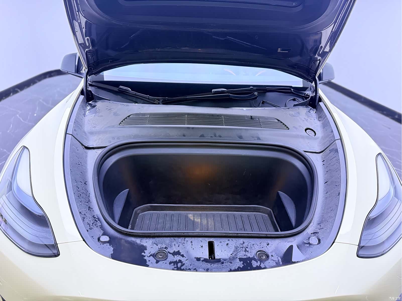 Tesla Model Y, 2022 22