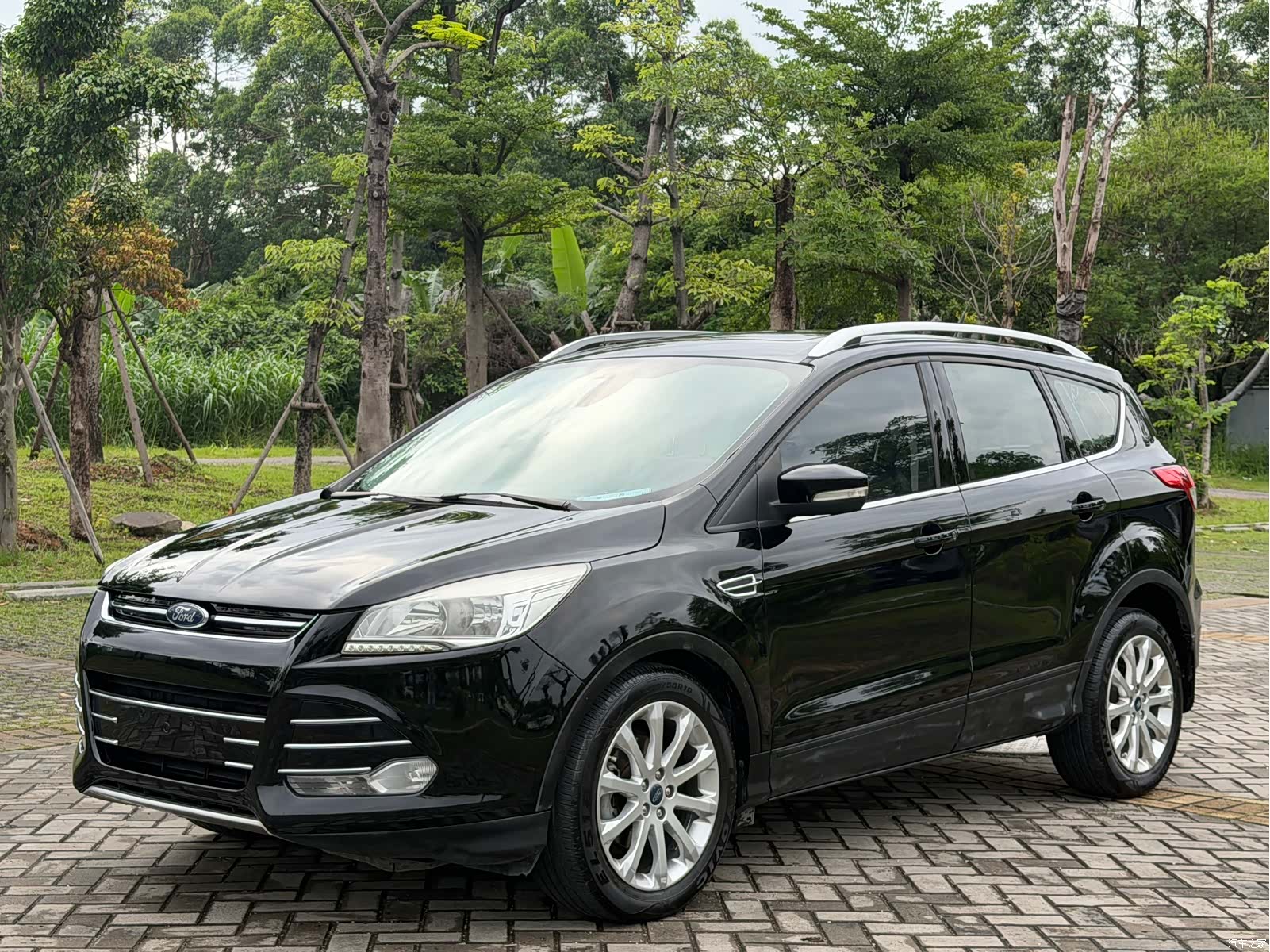Ford Kuga, 2016 1