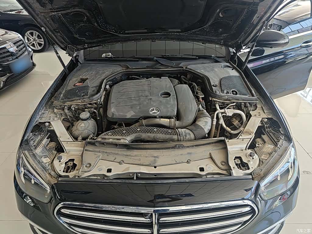 Mercedes-Benz E-Class, 2023 20