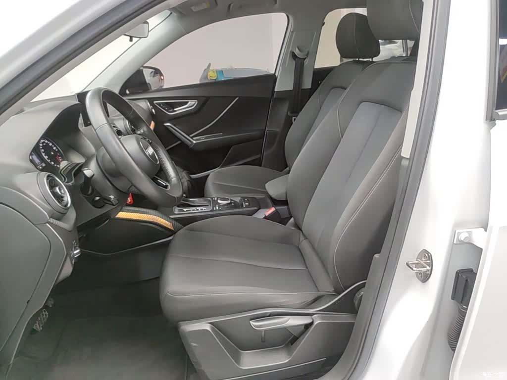 Audi Q2L, 2020 15