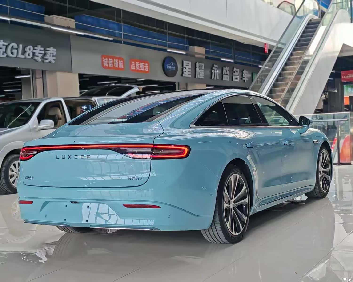 Luxeed S7, 2025 4