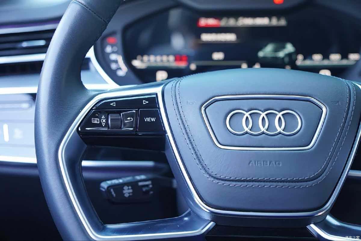 Audi A8L, 2024 22