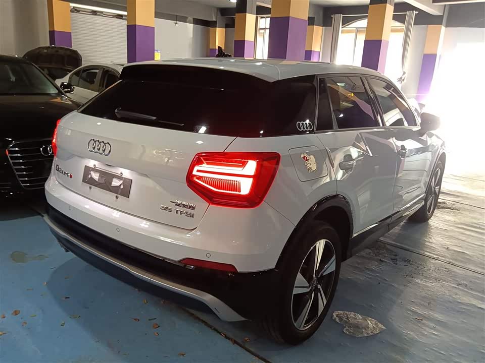 Audi Q2L