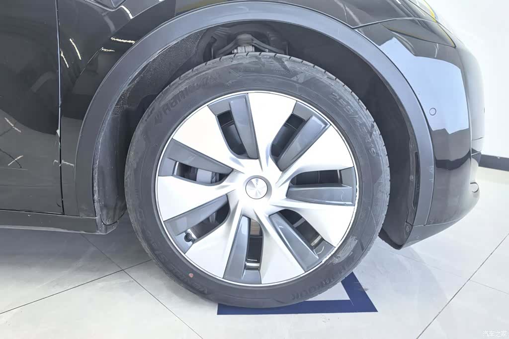 Tesla Model Y, 2022 6