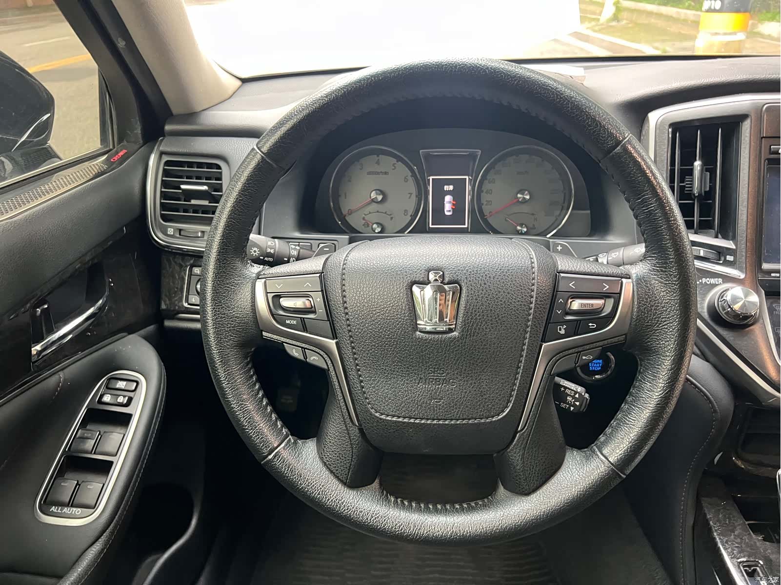 Toyota Crown, 2019 28