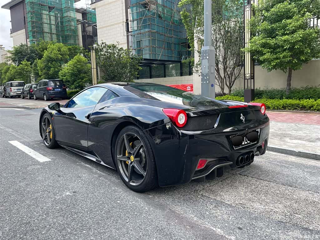 Ferrari 458, 2013 3