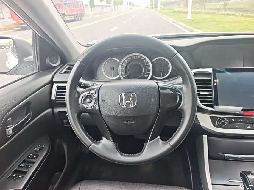 Honda Accord, 2016 10