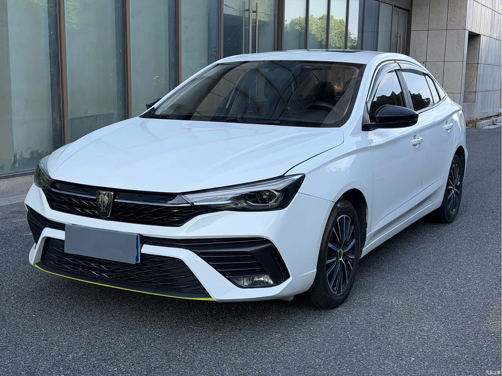 Roewe i5, 2022 1