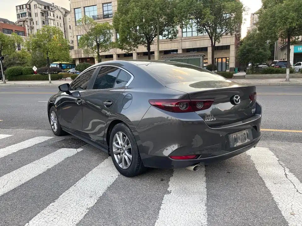Mazda 3 Angkesaila