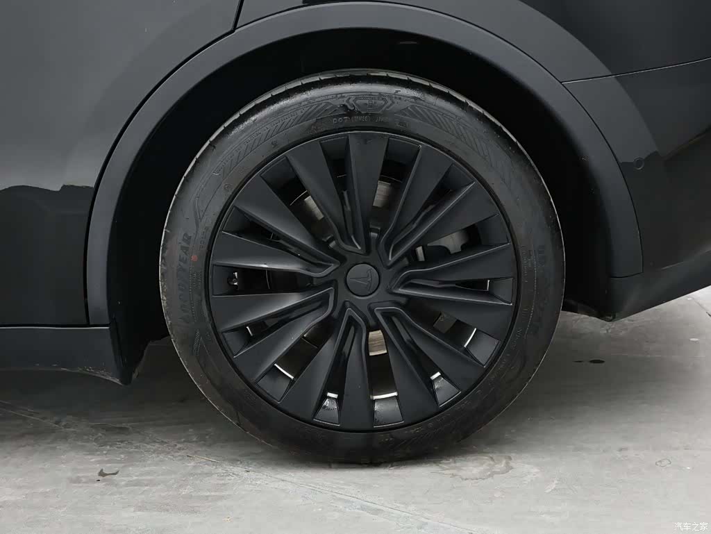 Tesla Model Y, 2021 11