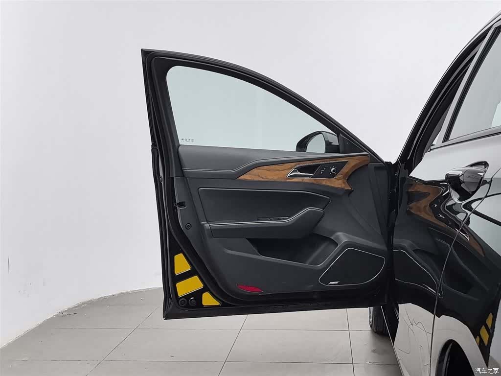 Hongqi H5, 2019 8