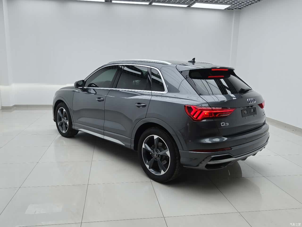 Audi Q3, 2022 6