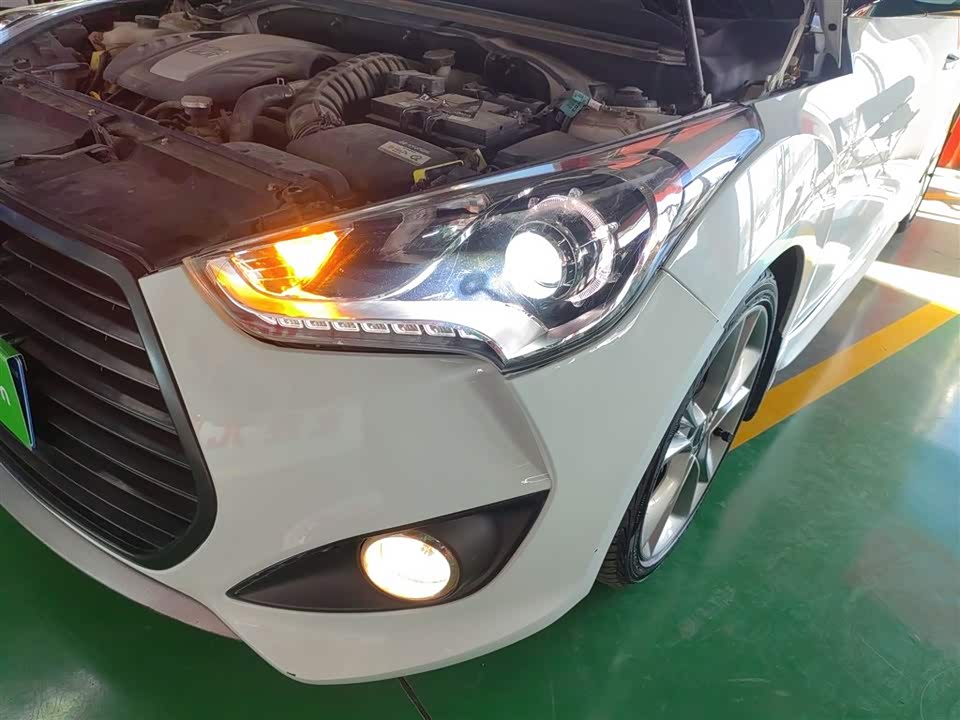 Hyundai Veloster
