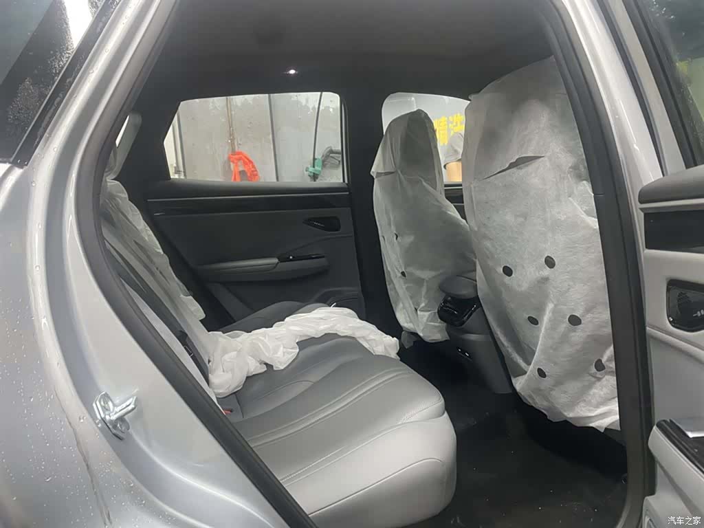 Geely Galaxy L7, 2025 9