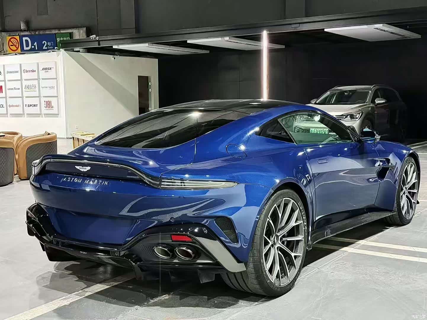 Aston Martin Vantage, 2024 4