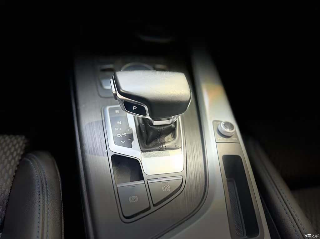 Audi A4L, 2018 19