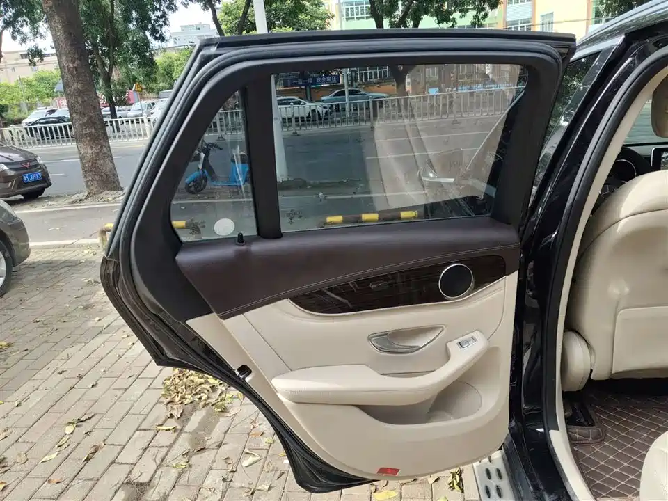 Mercedes-Benz GLC Mercedes-Benz GLC
