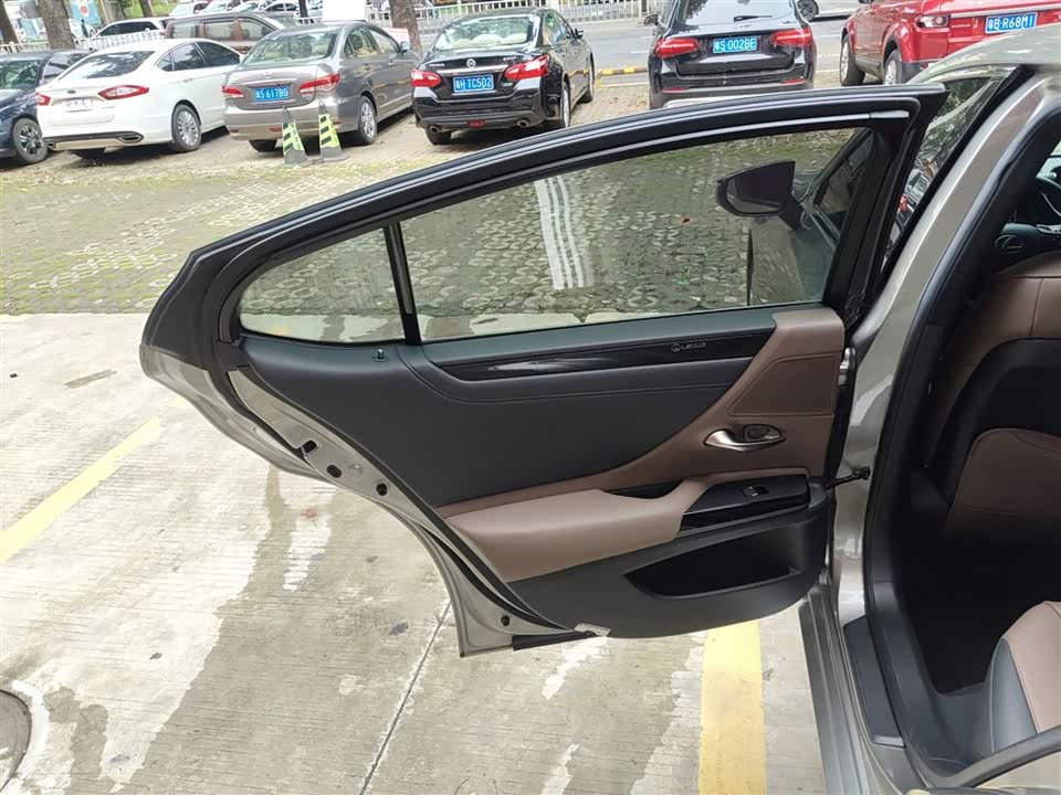 Lexus ES Lexus ES