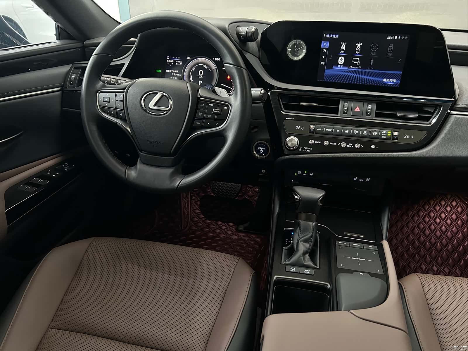 Lexus ES, 2022 13