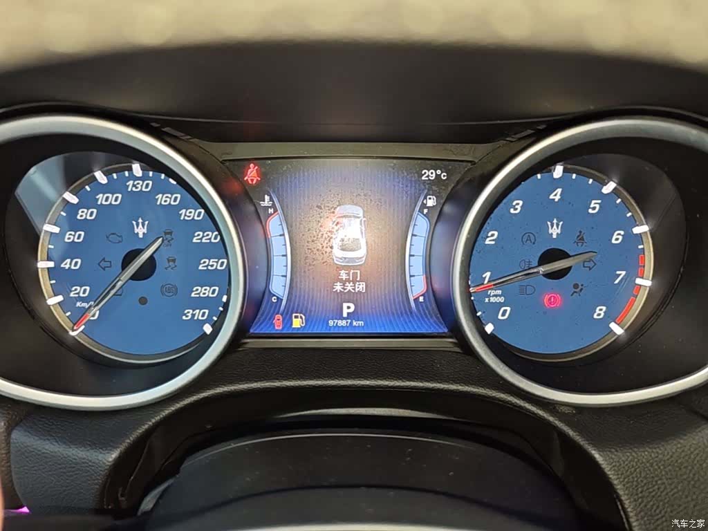 Maserati Ghibli, 2016 12