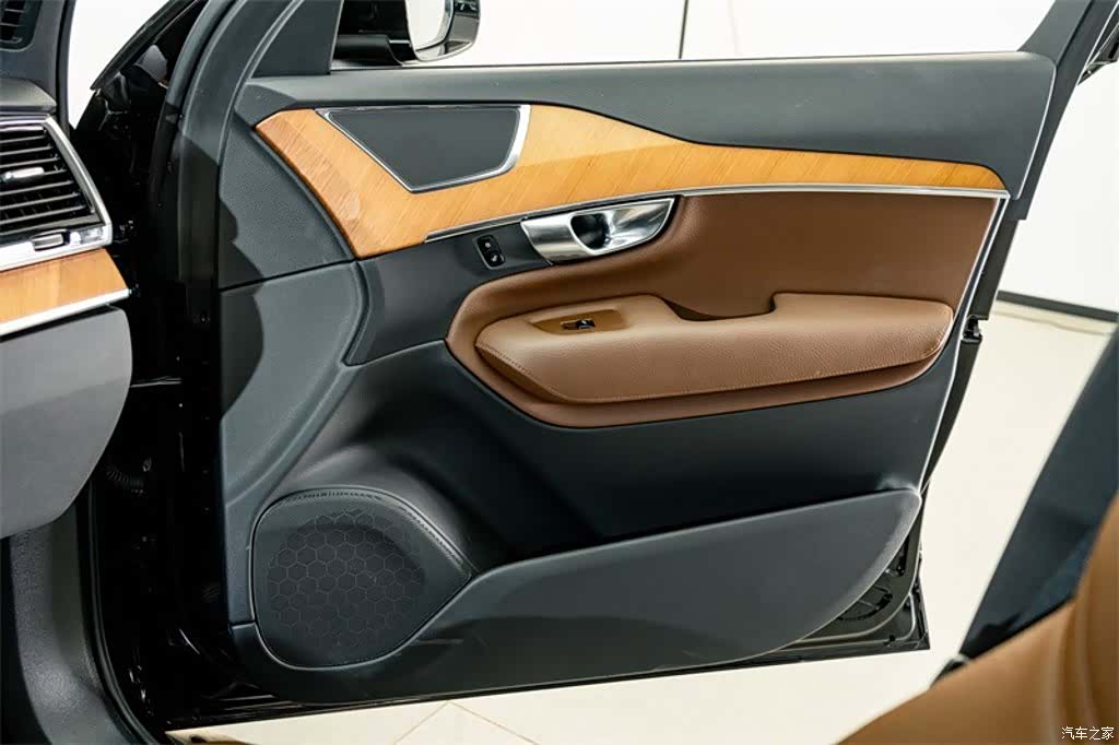 Volvo XC90, 2022 16