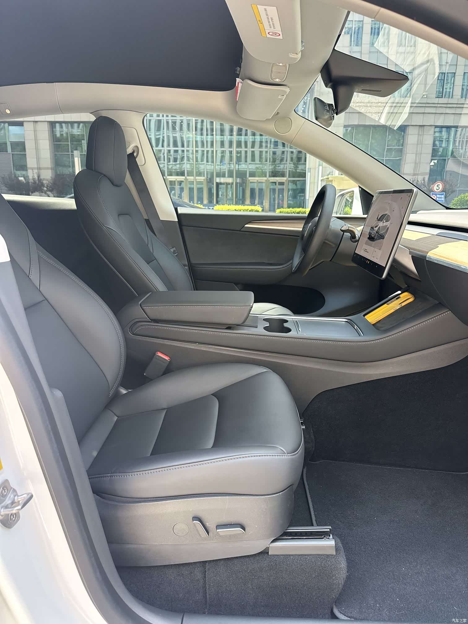 Tesla Model Y, 2022 9