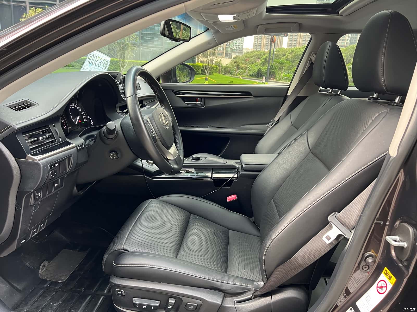 Lexus ES, 2014 4
